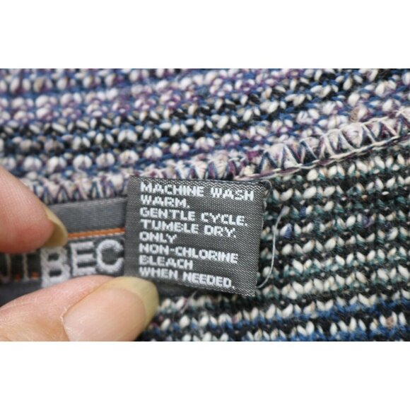 J T Beckett Vtg. Men's V-Neck Pullover Sweater-Size Medium-Thick - Picture 3 of 11